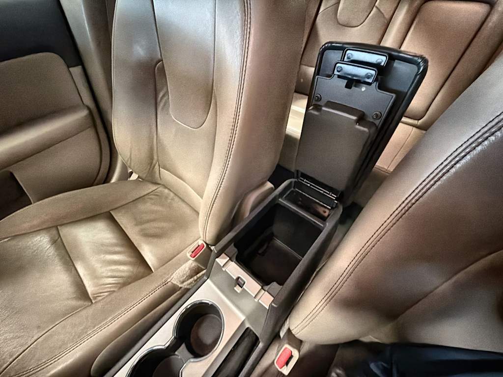 Thumbnail: 2010 Ford Fusion - 33