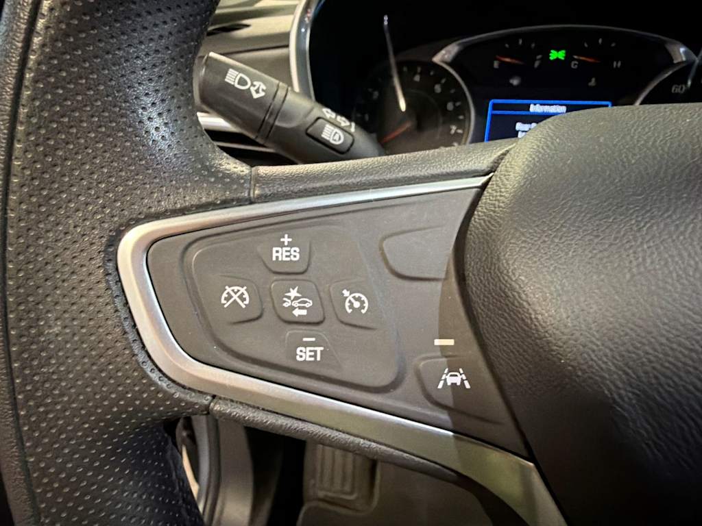 Thumbnail: 2022 Chevrolet Equinox - 31