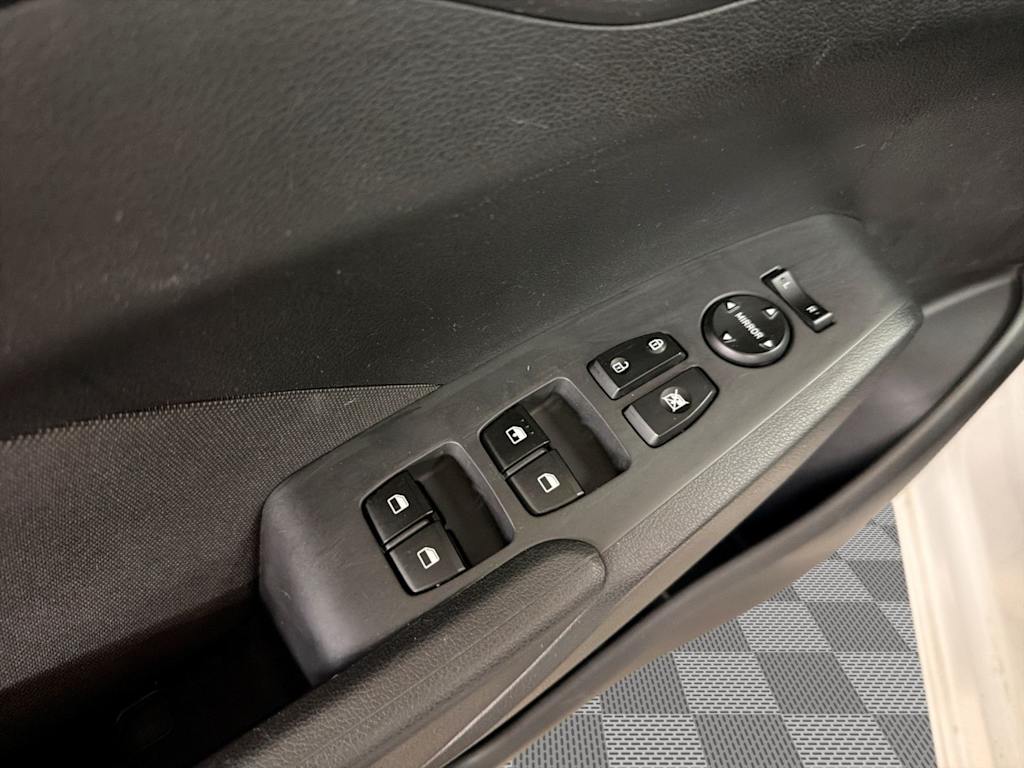 Thumbnail: 2021 Hyundai Accent - 14