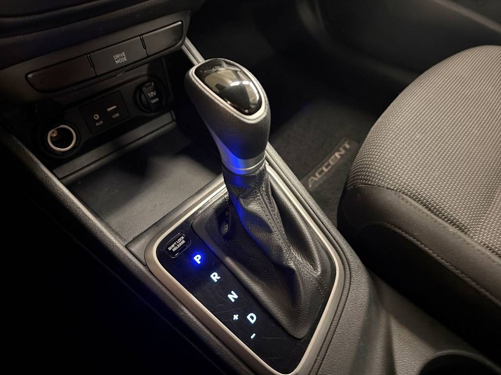 Thumbnail: 2021 Hyundai Accent - 24