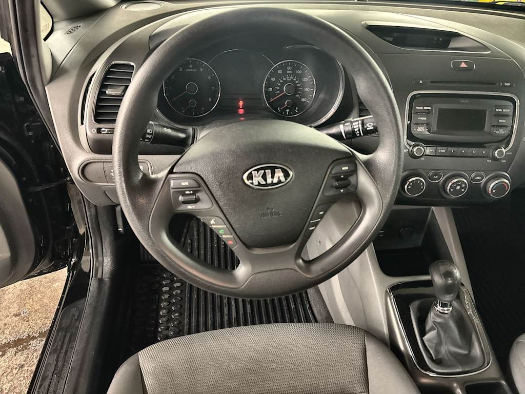Thumbnail: 2017 Kia Forte - 12