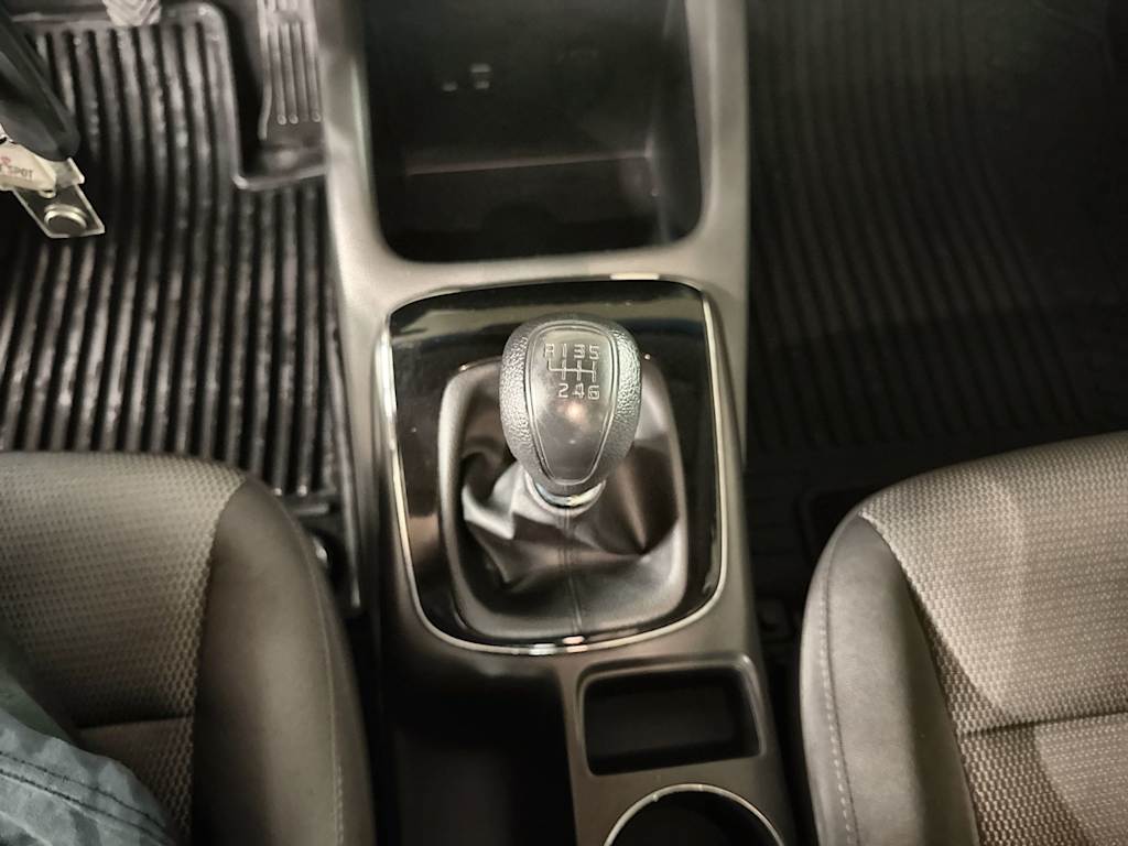 Thumbnail: 2017 Kia Forte - 14