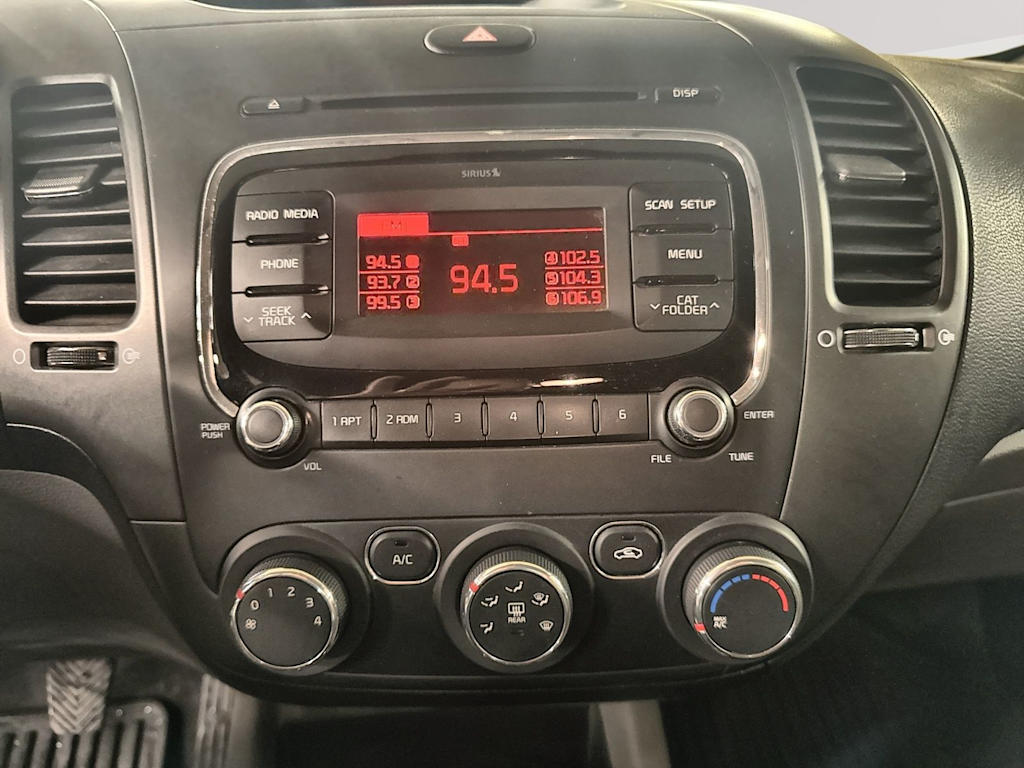 Thumbnail: 2017 Kia Forte - 13