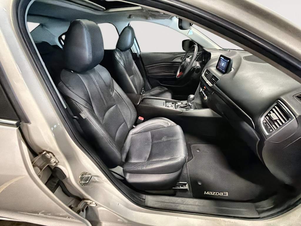 Thumbnail: 2018 Mazda Mazda3 - 31