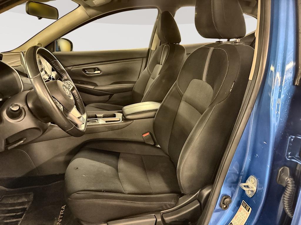 Thumbnail: 2022 Nissan Sentra - 9
