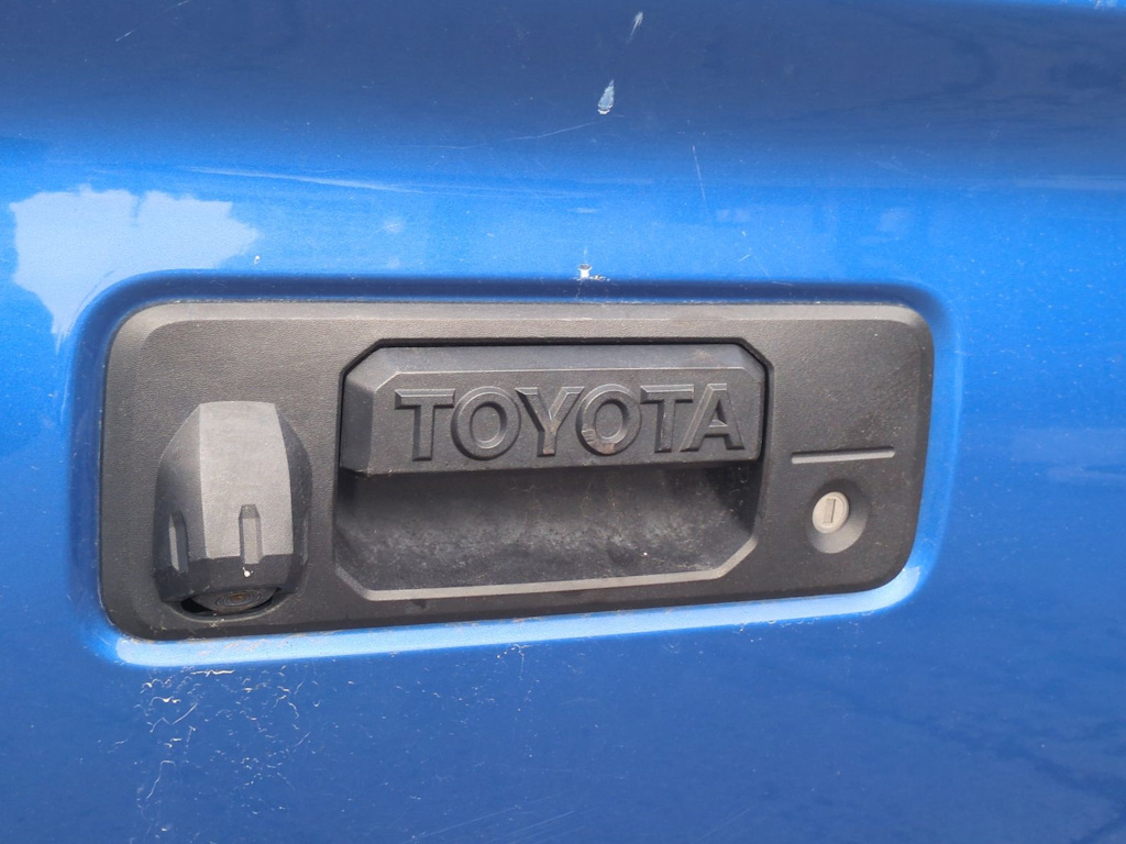 Thumbnail: 2017 Toyota Tacoma - 25