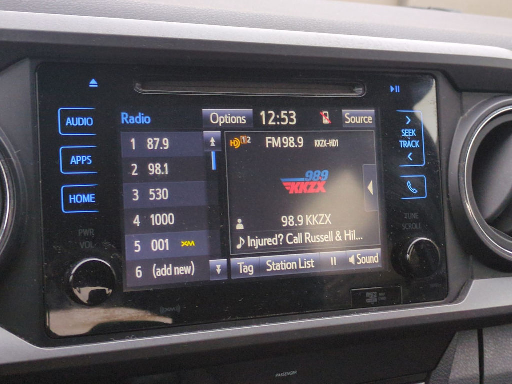 Thumbnail: 2017 Toyota Tacoma - 35