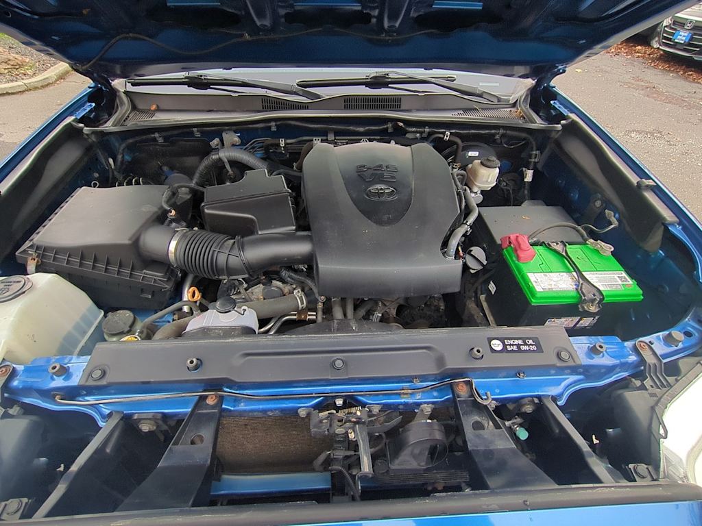 Thumbnail: 2017 Toyota Tacoma - 8