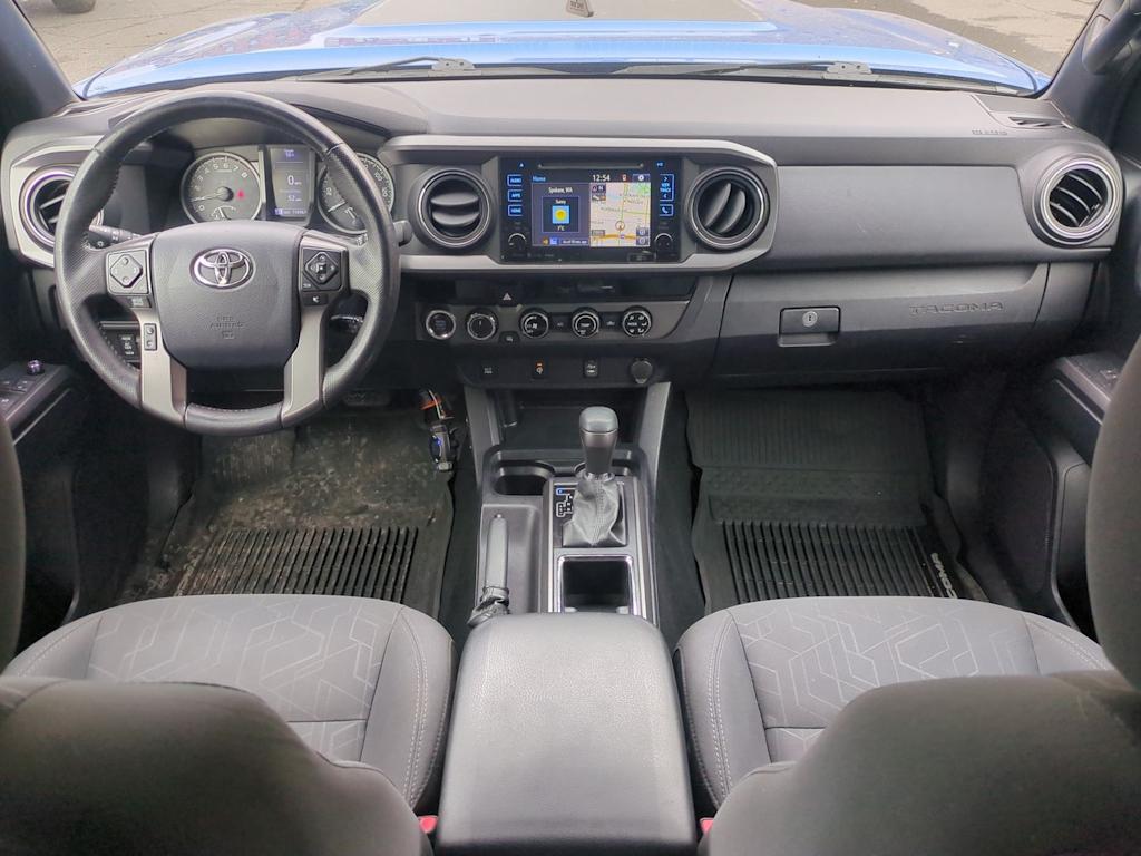 Thumbnail: 2017 Toyota Tacoma - 9