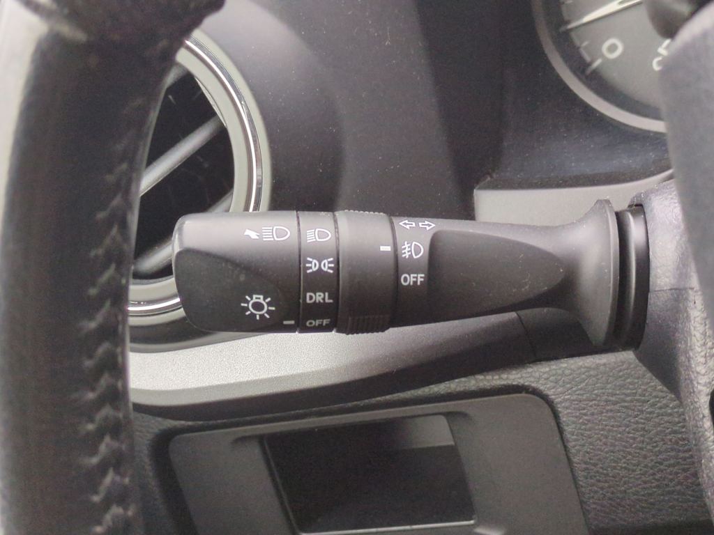 Thumbnail: 2017 Toyota Tacoma - 32