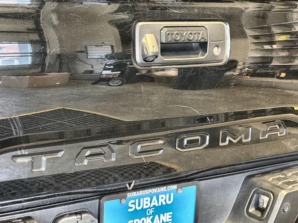 Thumbnail: 2017 Toyota Tacoma - 7