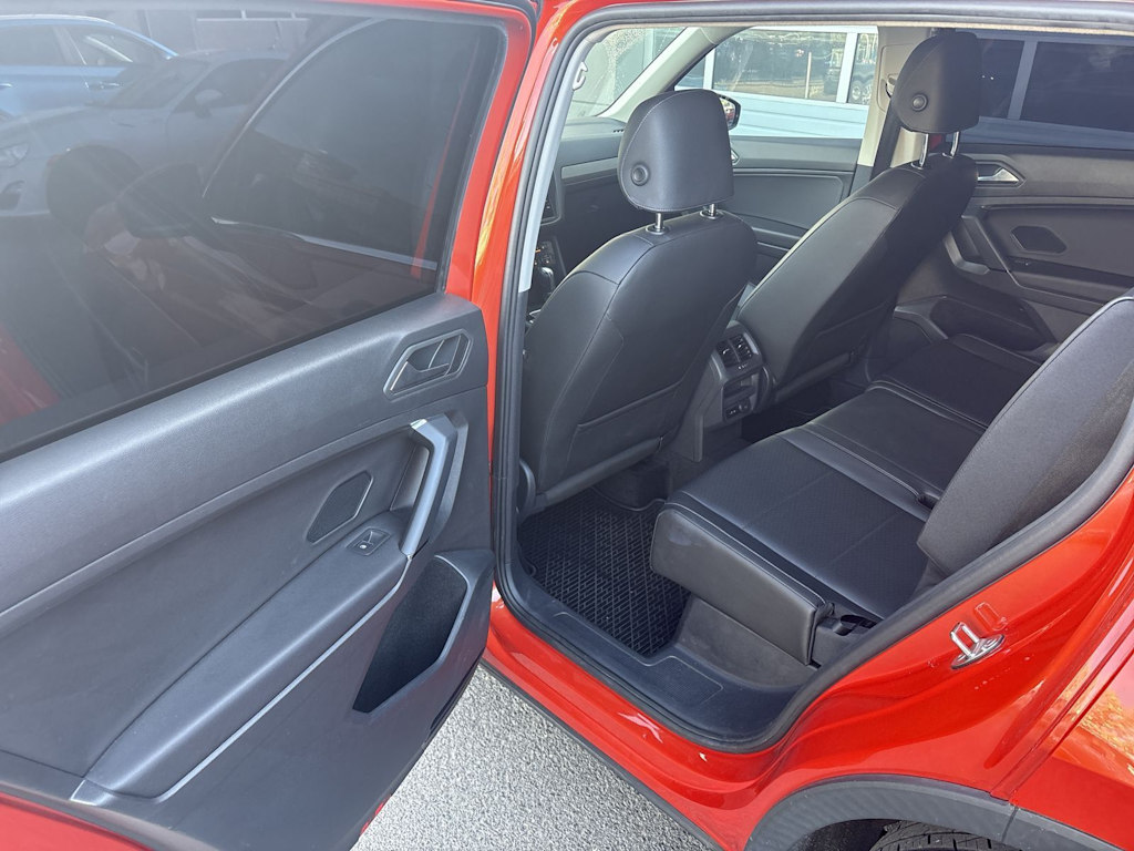 Thumbnail: 2019 Volkswagen Tiguan - 27