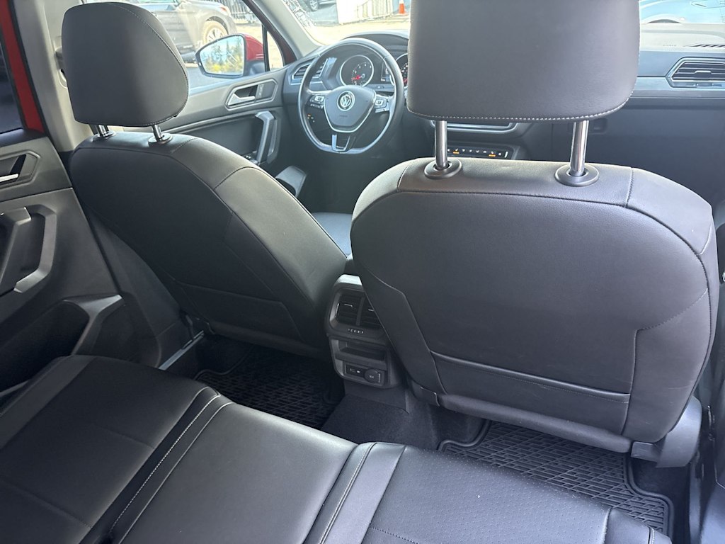 Thumbnail: 2019 Volkswagen Tiguan - 10