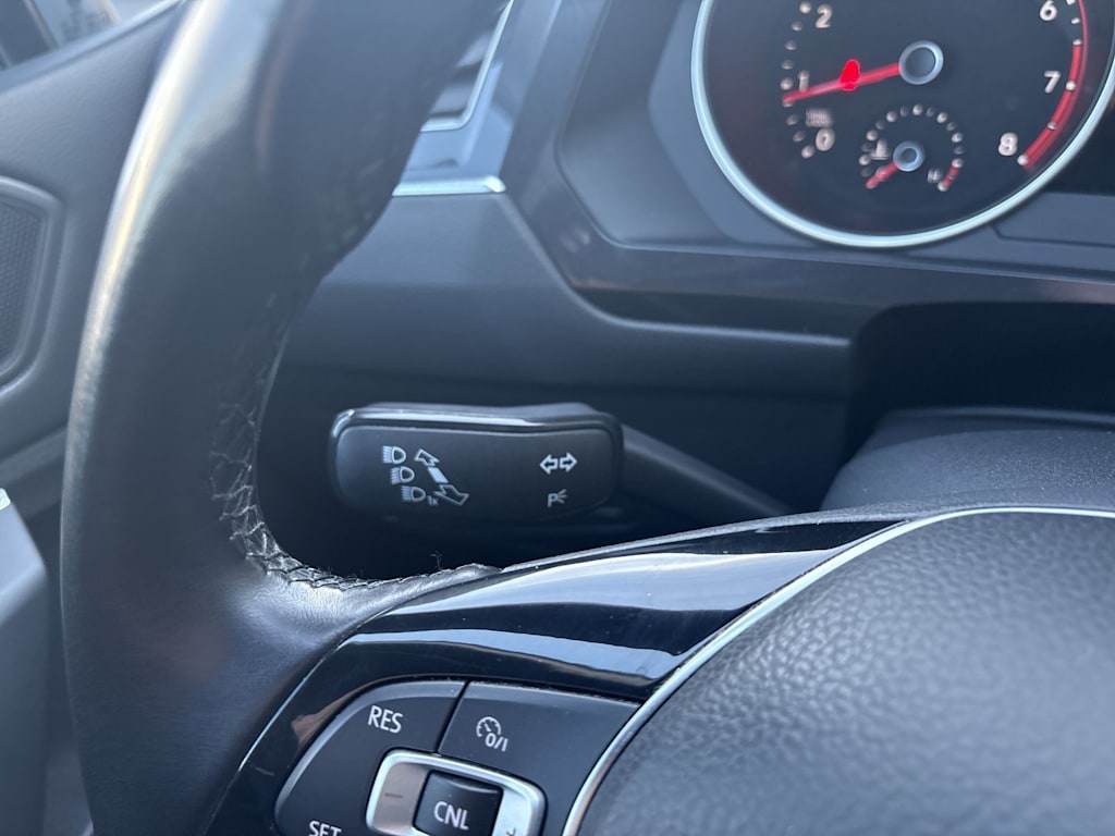 Thumbnail: 2019 Volkswagen Tiguan - 32