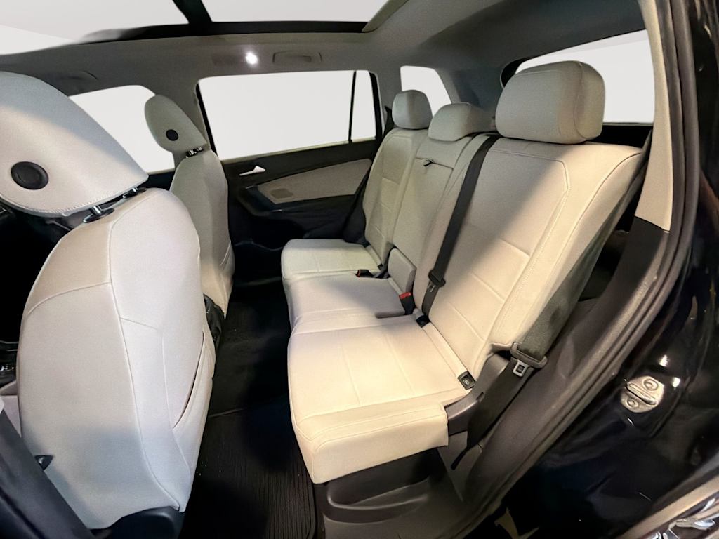 Thumbnail: 2020 Volkswagen Tiguan - 28