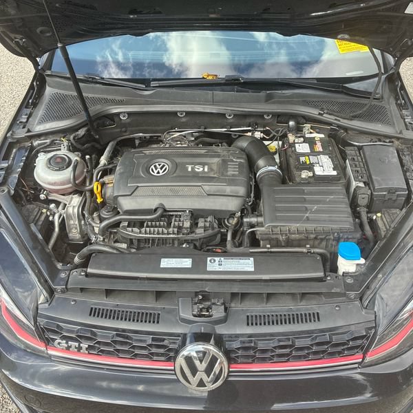 Thumbnail: 2018 Volkswagen Golf - 9