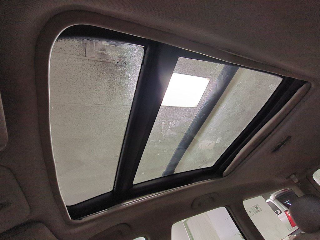 Thumbnail: 2005 Subaru Outback - 28