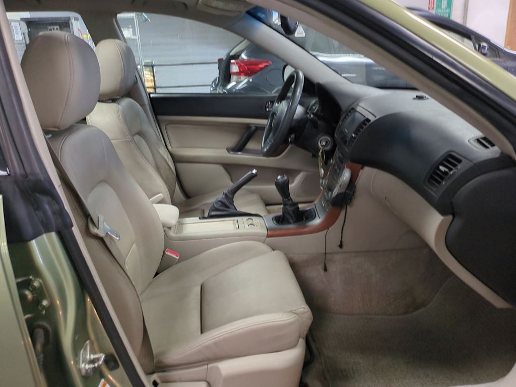 Thumbnail: 2005 Subaru Outback - 12