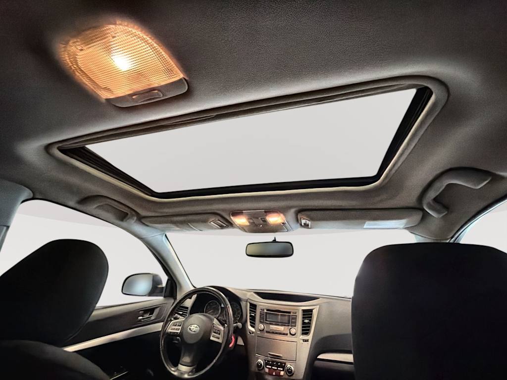 Thumbnail: 2013 Subaru Outback - 31