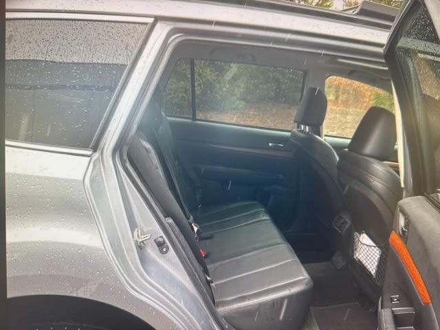 2013 Subaru Outback Limited 19