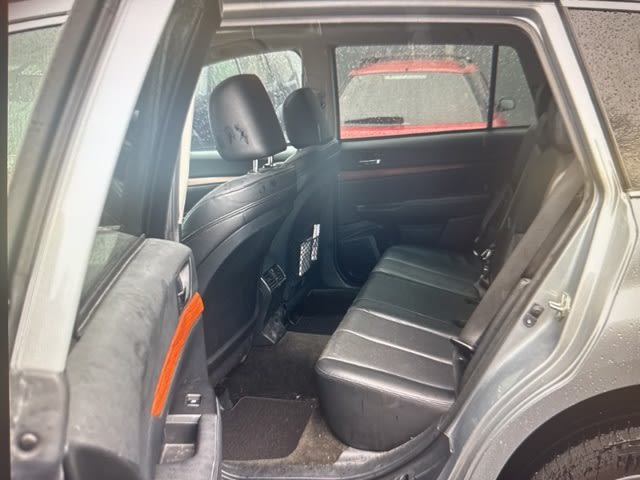 2013 Subaru Outback Limited 11
