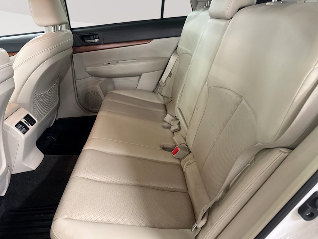 Thumbnail: 2014 Subaru Outback - 18