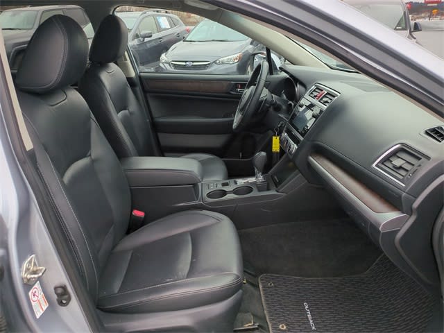 2015 Subaru Outback Limited 12