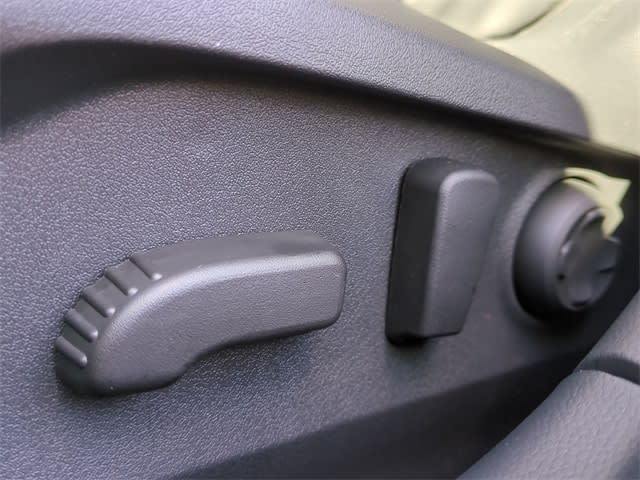2025 Subaru Outback Limited 27