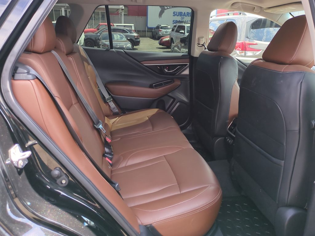 2021 Subaru Outback Touring 29