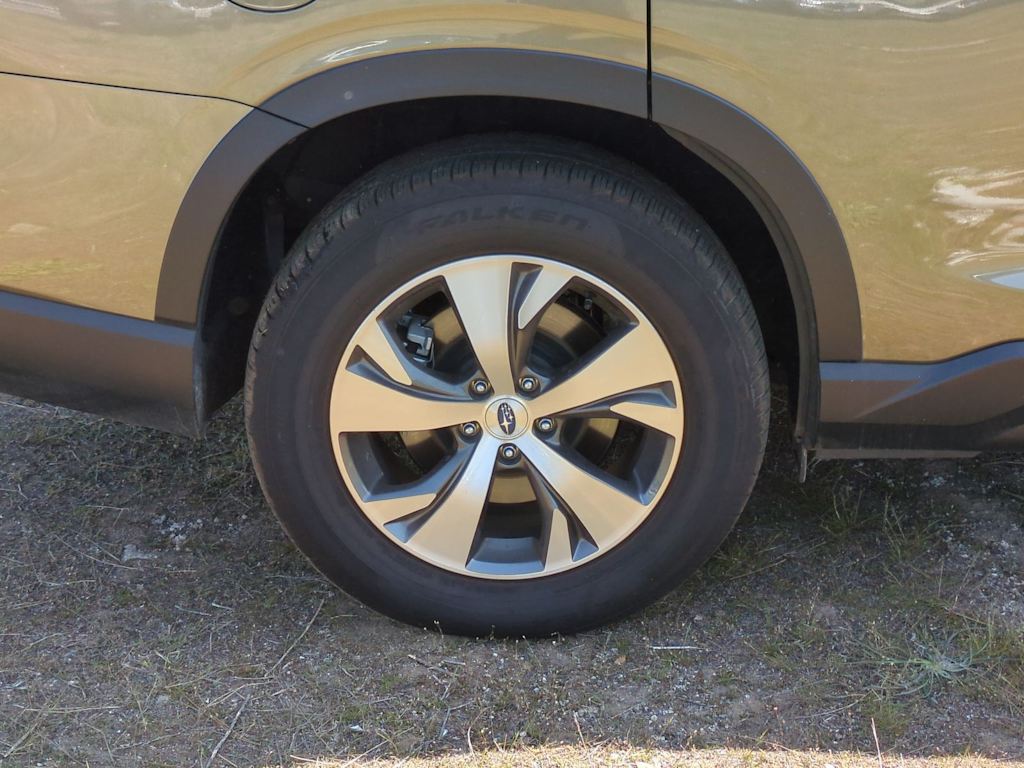 2024 Subaru Ascent Premium 8