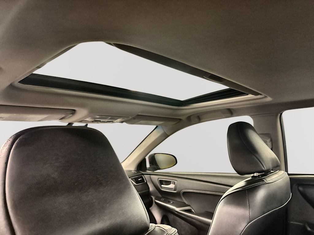 Thumbnail: 2017 Toyota Camry - 28