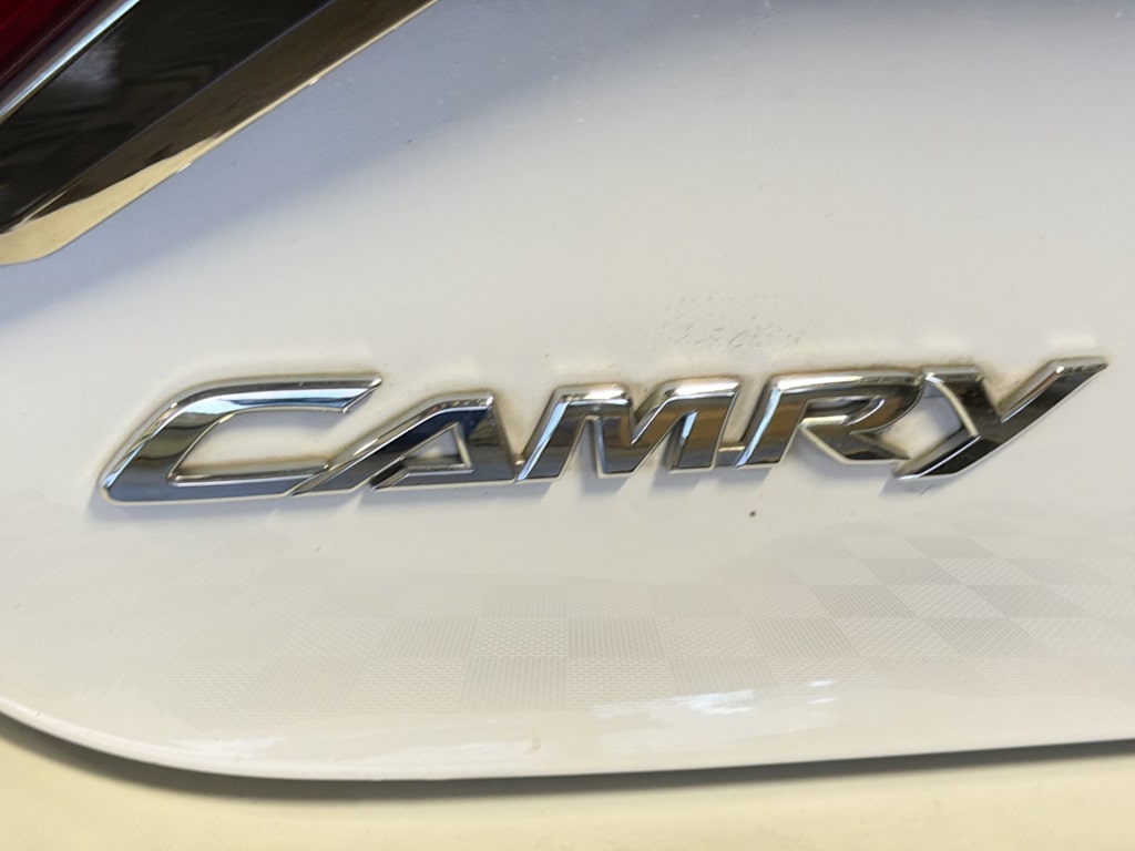 Thumbnail: 2017 Toyota Camry - 27