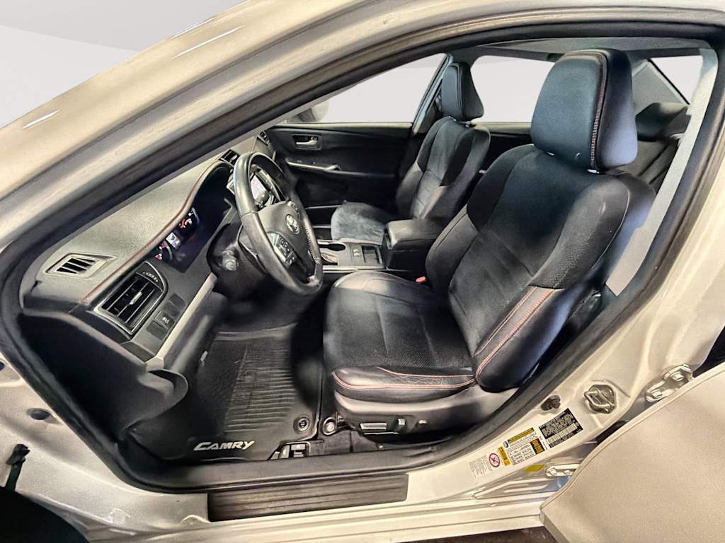 Thumbnail: 2017 Toyota Camry - 11