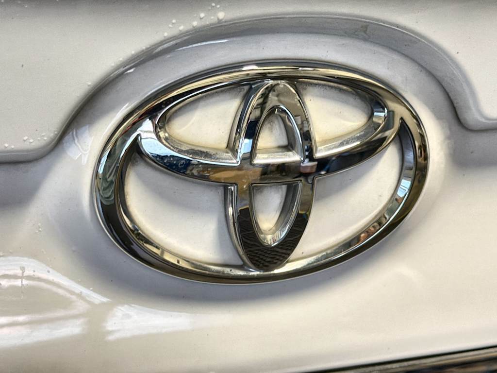 Thumbnail: 2017 Toyota Camry - 7