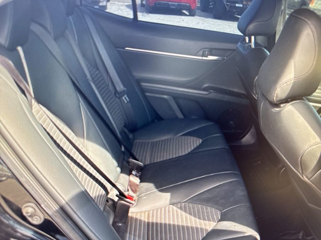 Thumbnail: 2020 Toyota Camry - 17