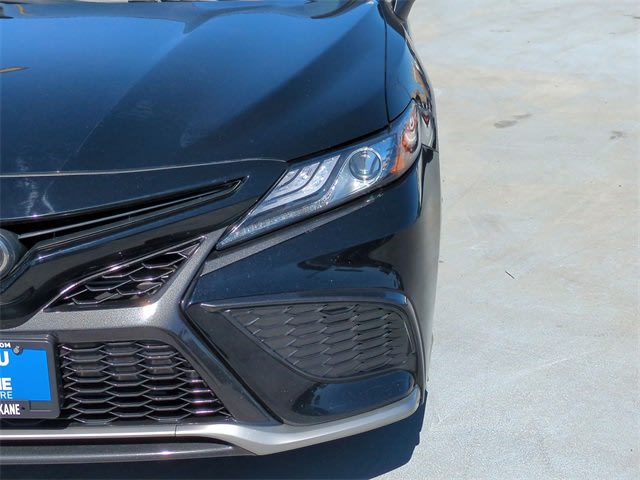 2021 Toyota Camry XSE 24