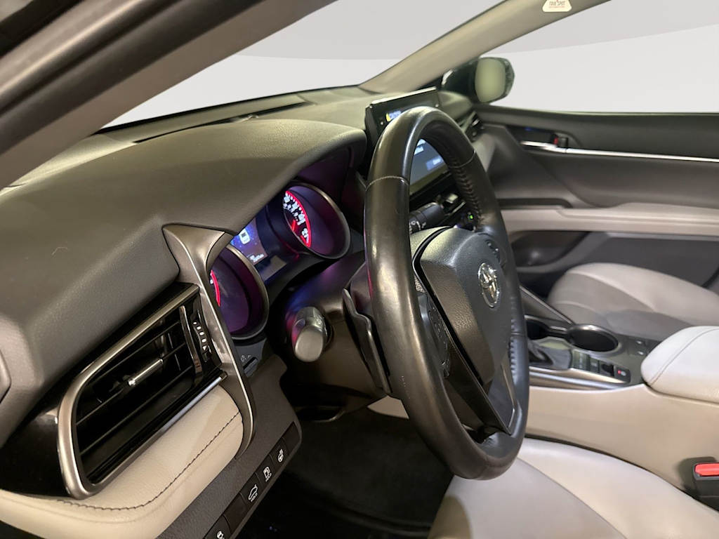Thumbnail: 2022 Toyota Camry - 11