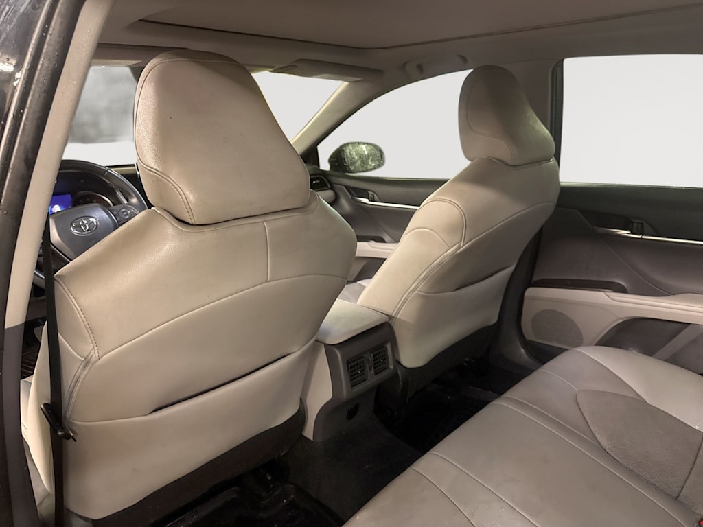 Thumbnail: 2022 Toyota Camry - 10