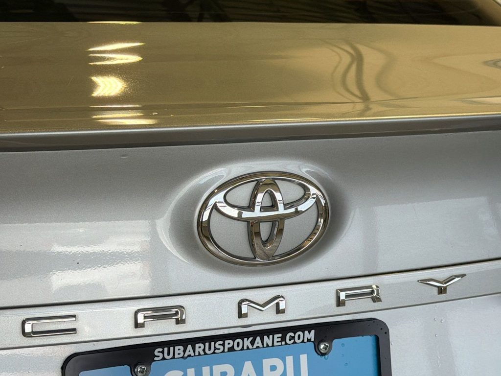 Thumbnail: 2020 Toyota Camry - 26