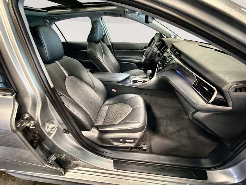Thumbnail: 2020 Toyota Camry - 11