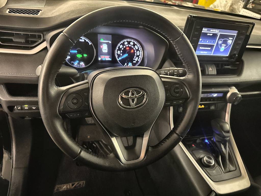 Thumbnail: 2022 Toyota RAV4 - 10