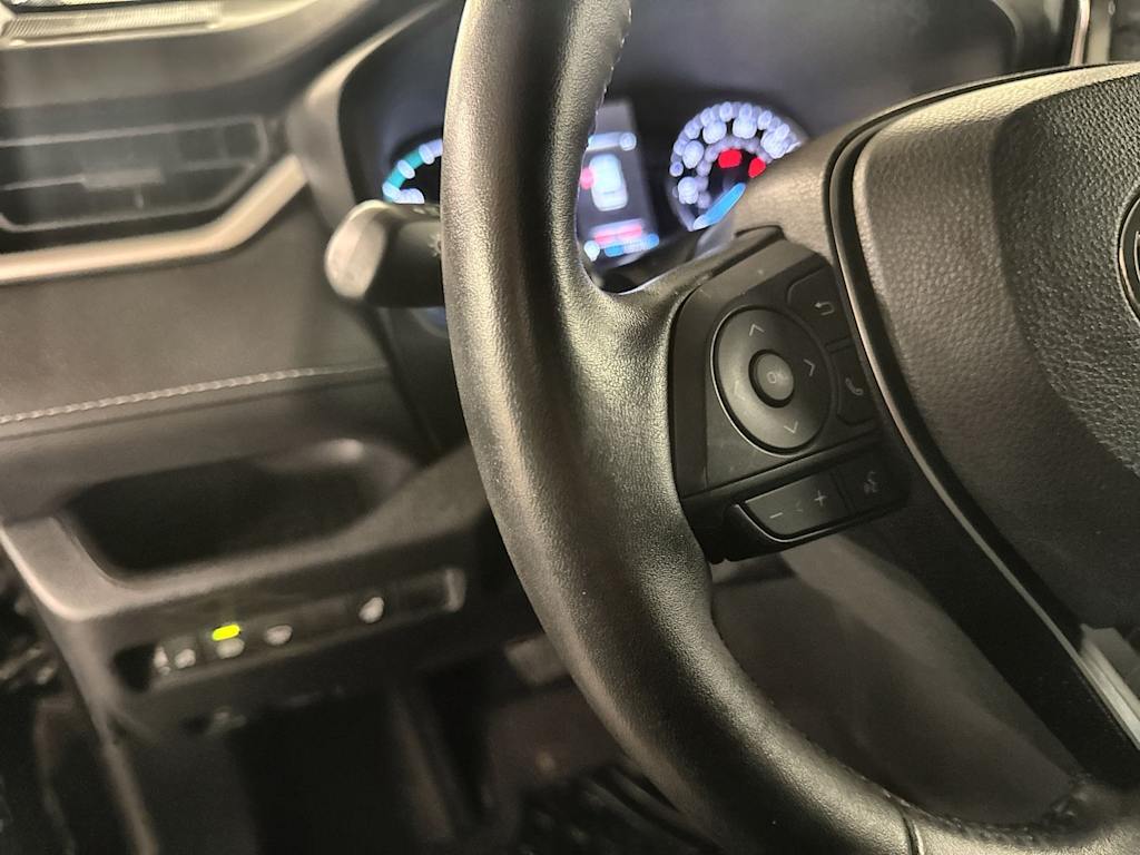 Thumbnail: 2022 Toyota RAV4 - 30