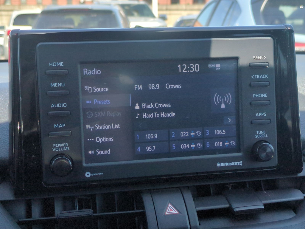 2022 Toyota RAV4 XLE 34