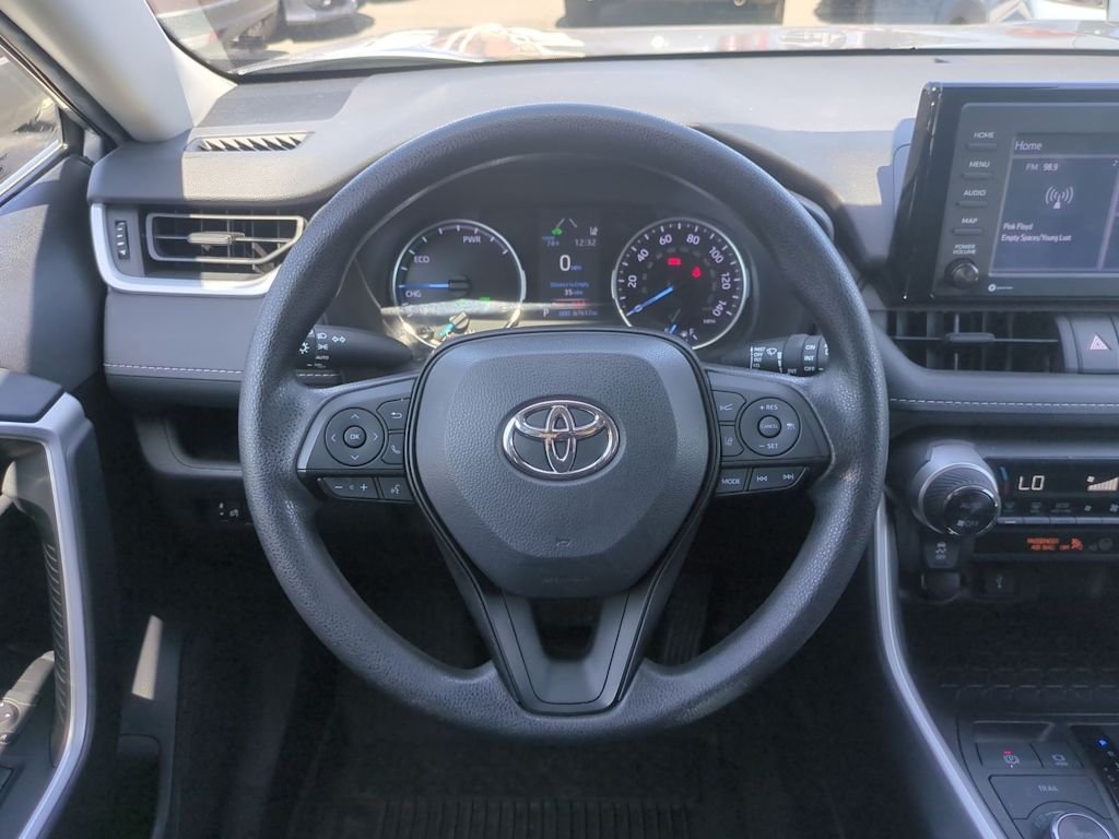2022 Toyota RAV4 XLE 14