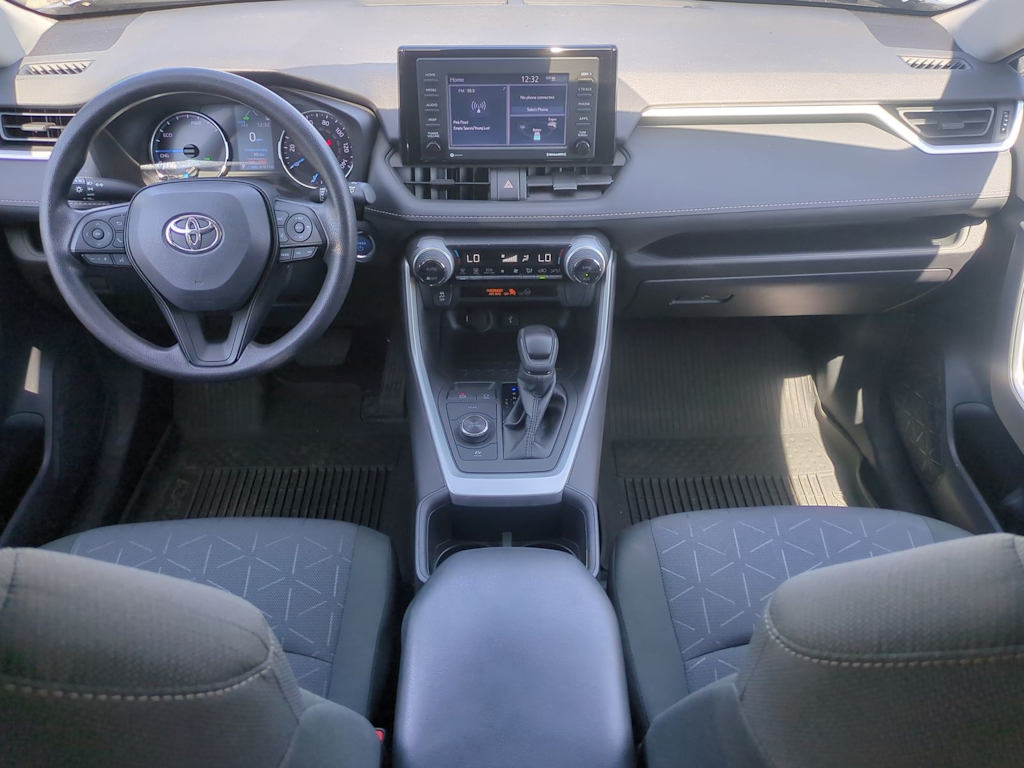 2022 Toyota RAV4 XLE 10