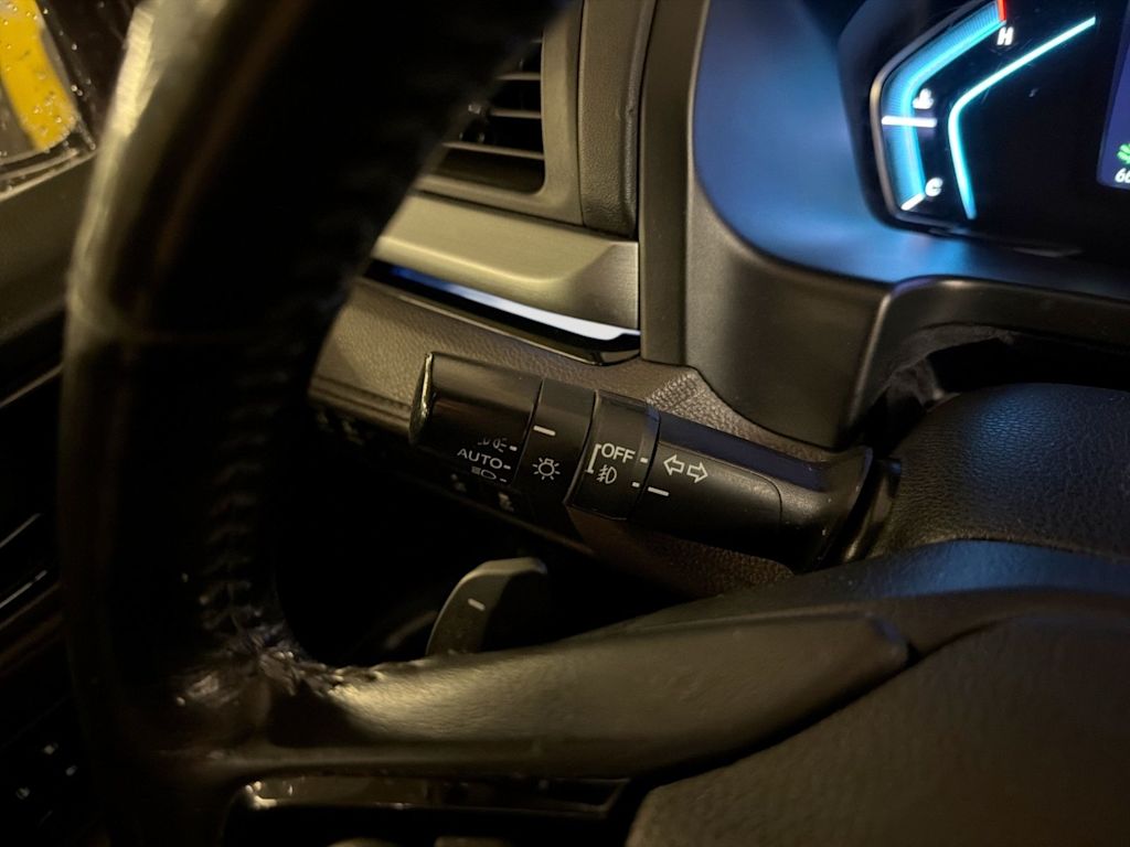 Thumbnail: 2018 Honda Odyssey - 31