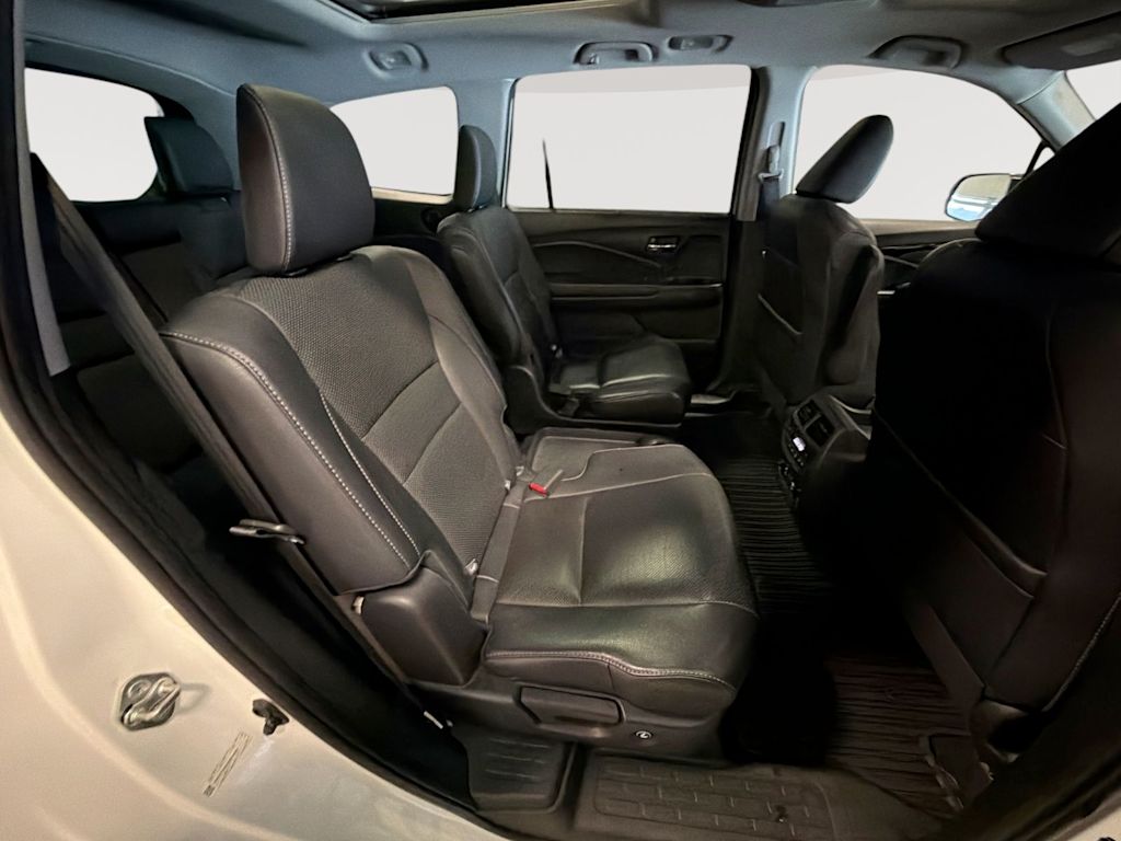 Thumbnail: 2016 Honda Pilot - 30