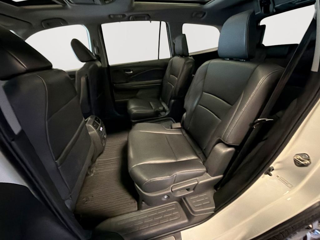 Thumbnail: 2016 Honda Pilot - 29