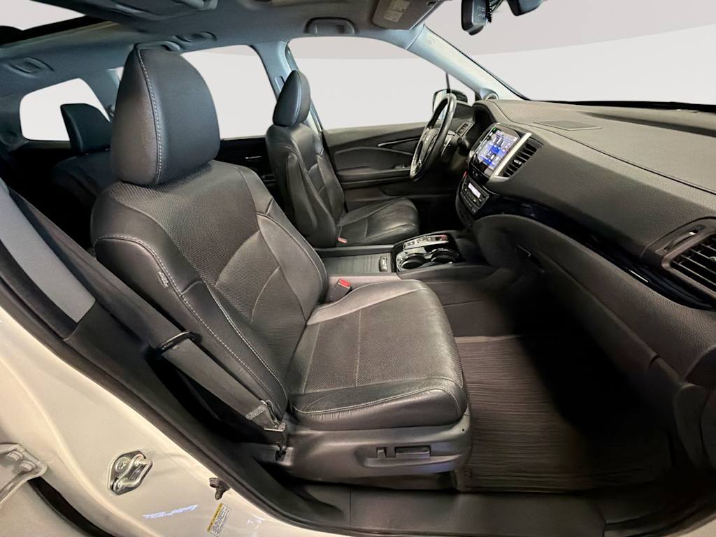 Thumbnail: 2016 Honda Pilot - 12