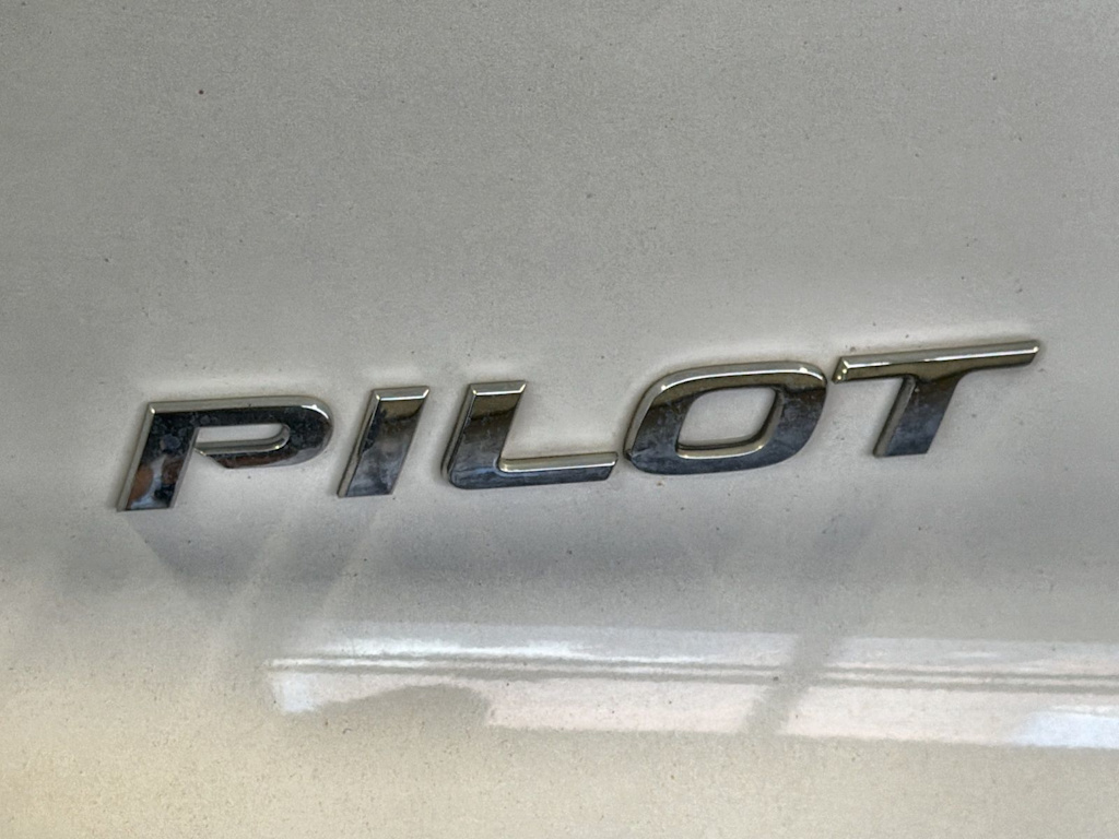 Thumbnail: 2016 Honda Pilot - 26
